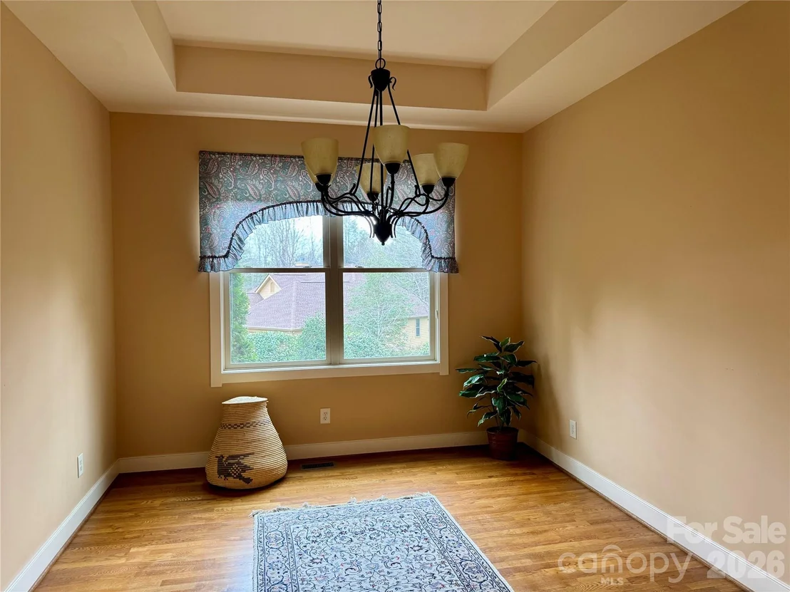 Photo of 894 Dunroy Drive