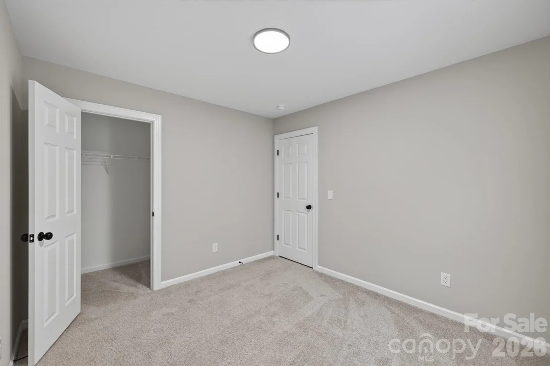 Photo of 1001 Loch Lomond Circle