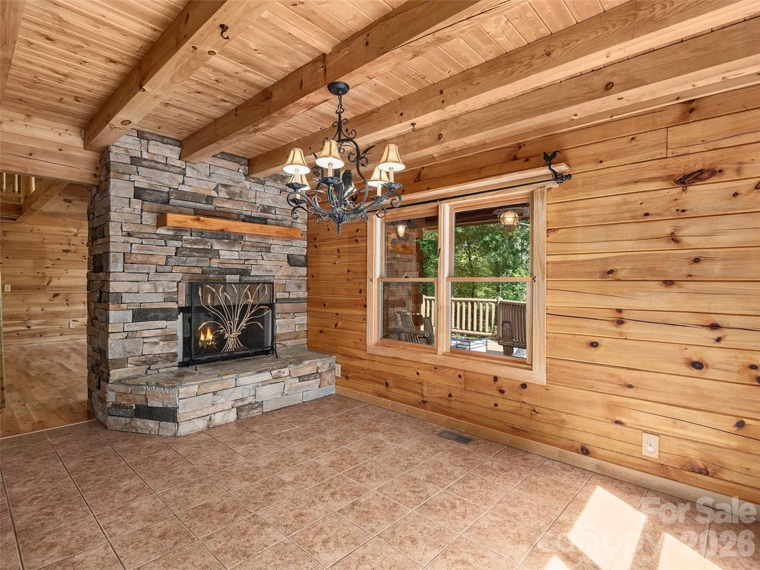 Photo of 413 Green Hills Road