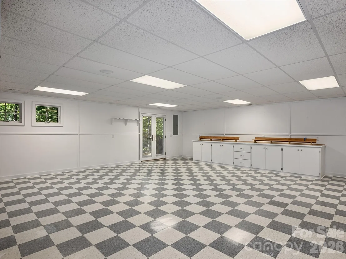 Photo of 620 N Highland Road