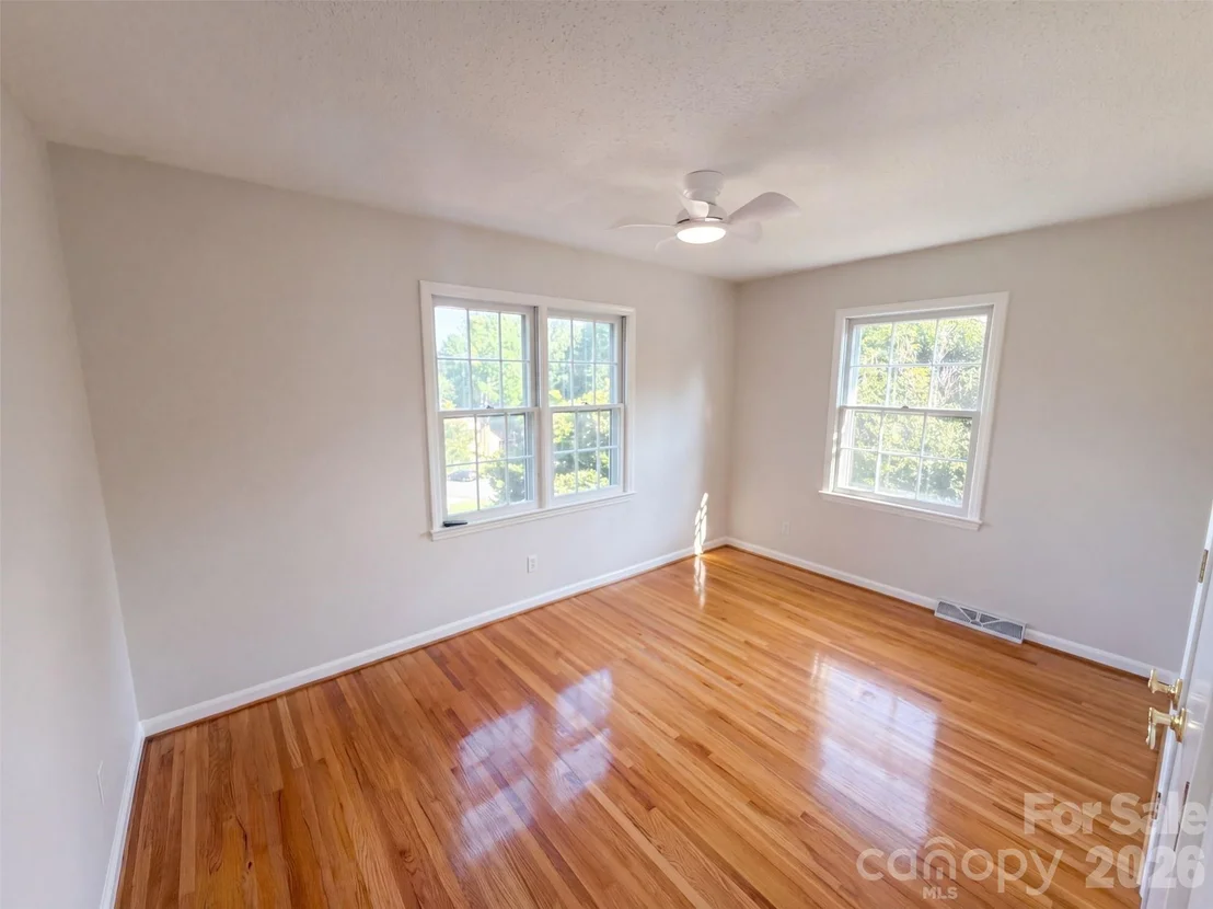 Photo of 1030 Mclaughlin Drive