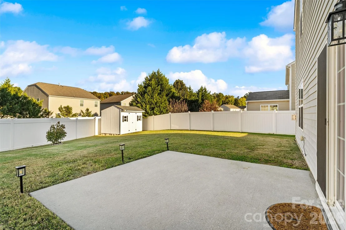 Photo of 407 Lind Point Lane