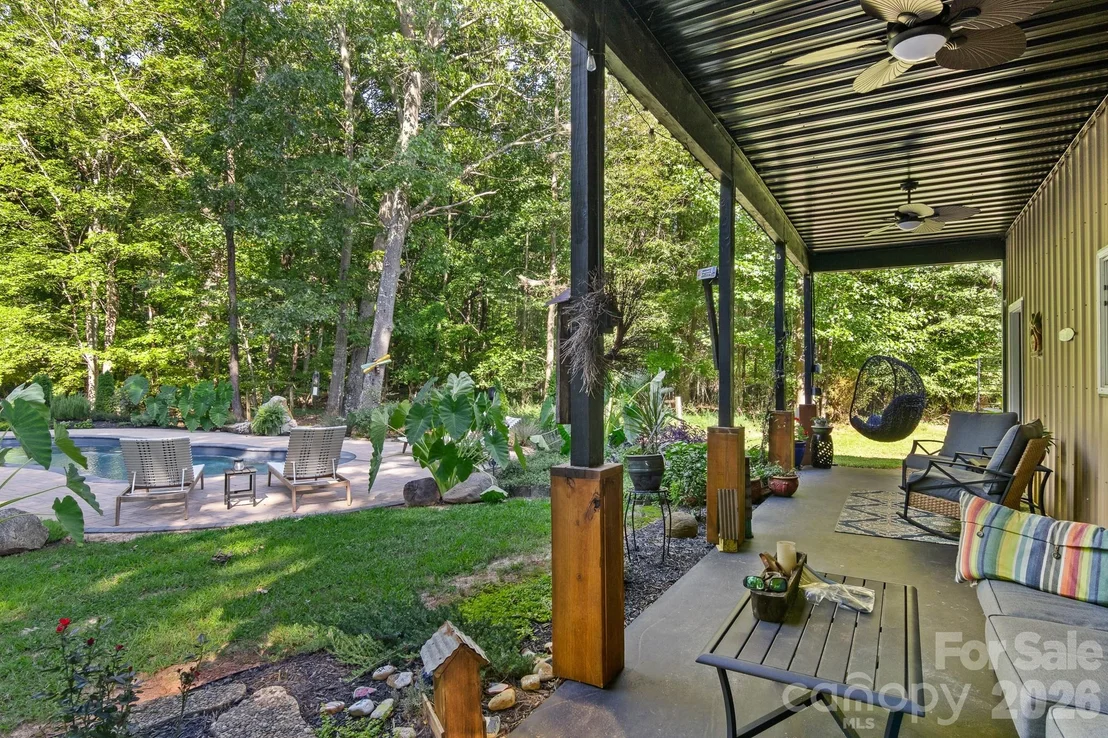 Photo of 613 Perry Road