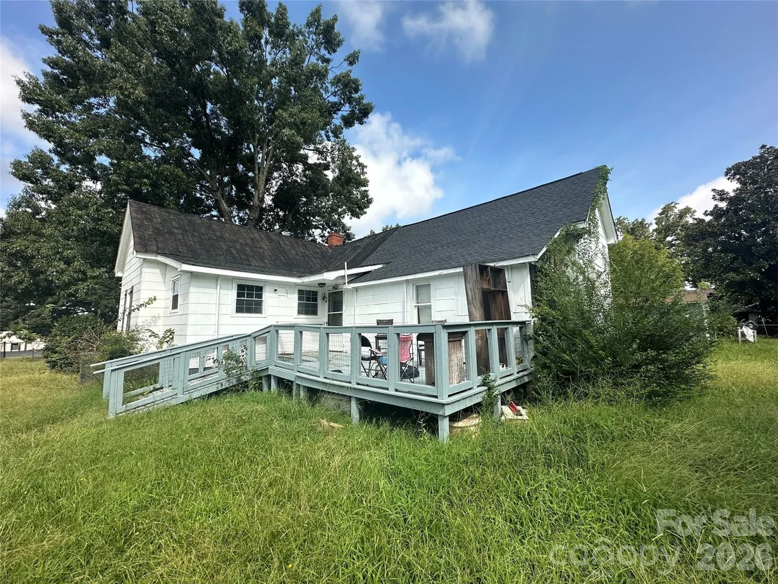 Photo of 609 Front Street
