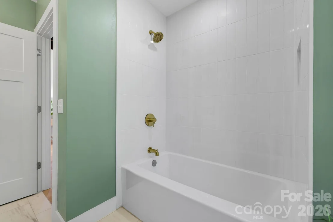 Photo of 523 Harrison Avenue