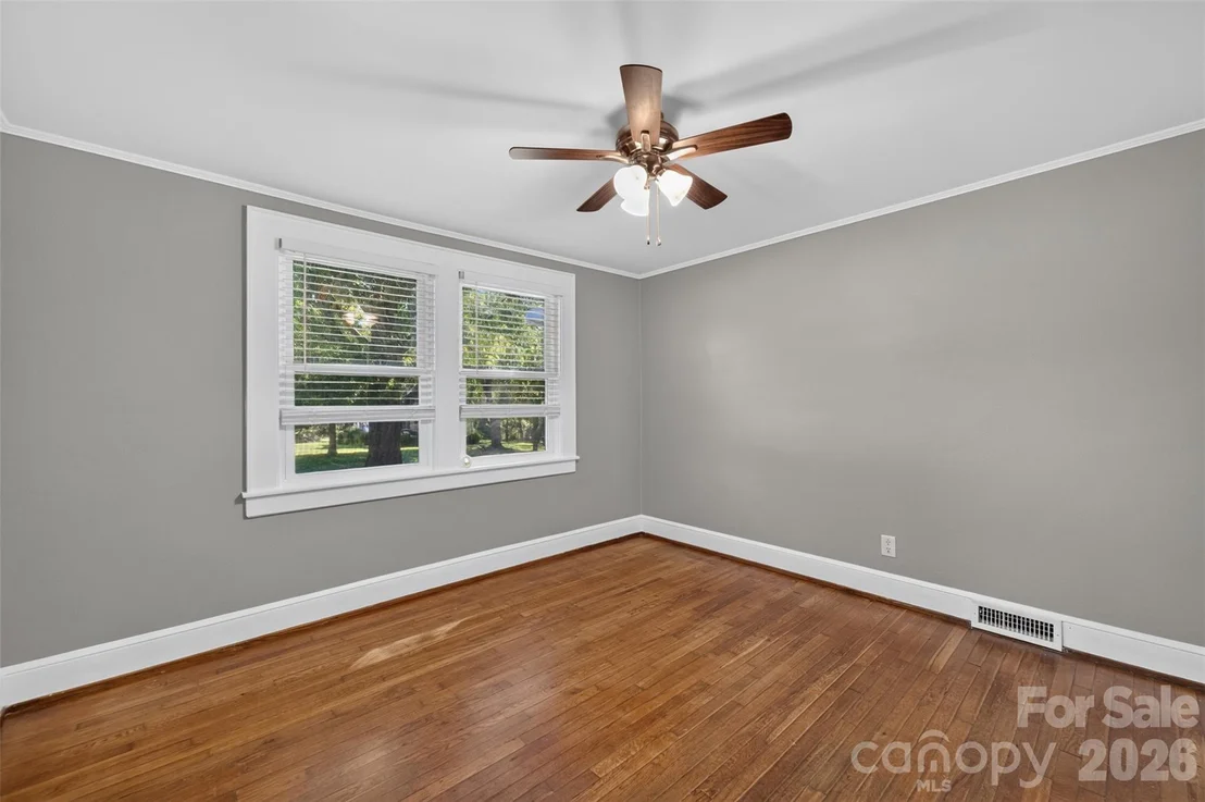 Photo of 1829 3rd Street NE