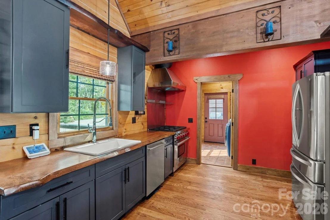 Photo of 2107 Miller Mountain Road