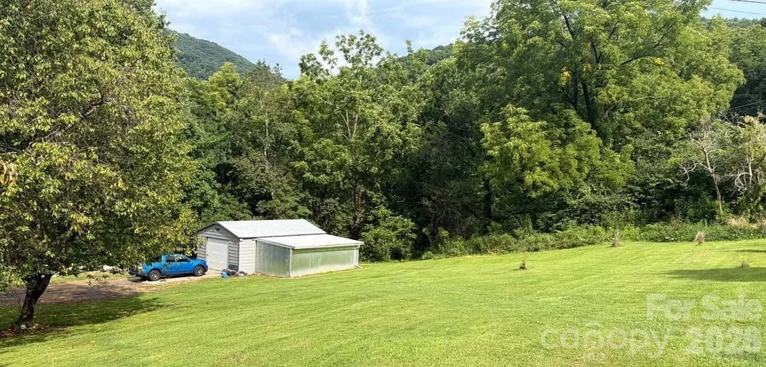 Photo of 574 and 576 Paint Fork Road