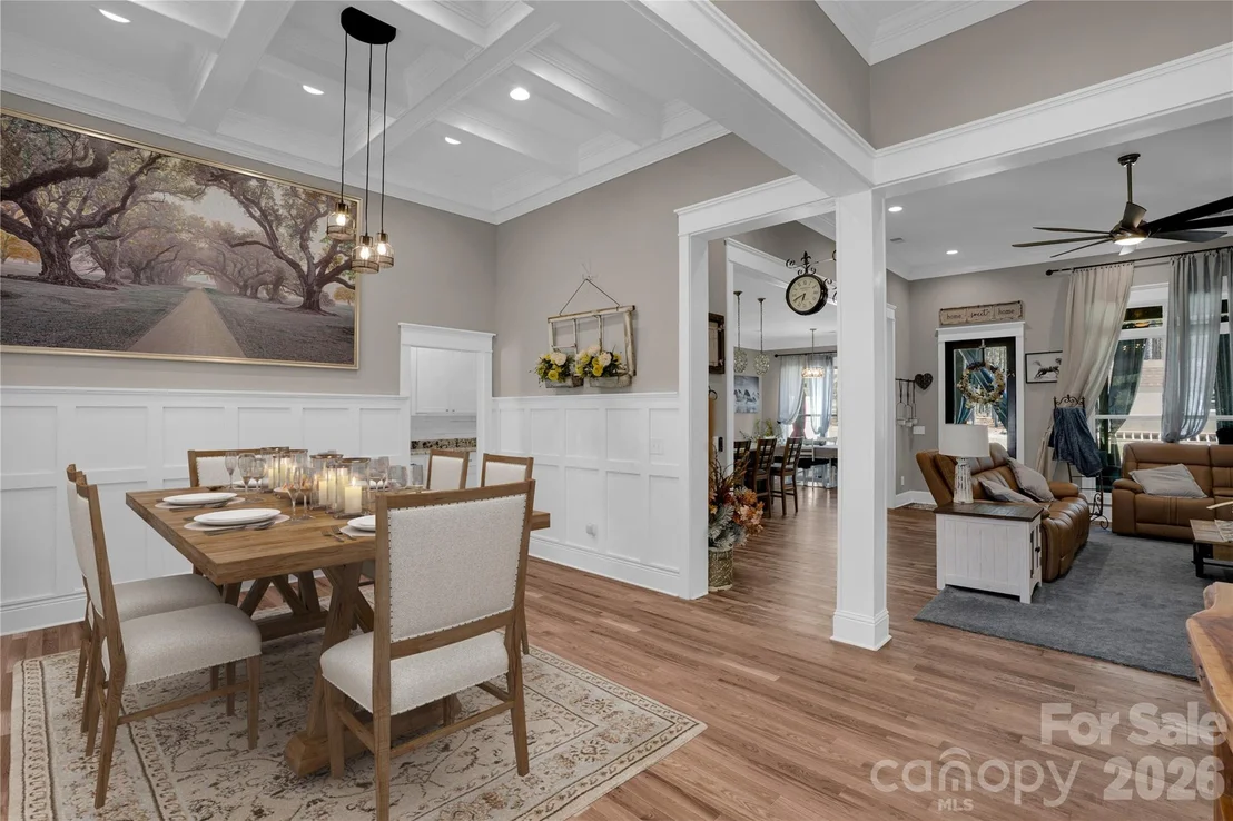 Photo of 2138 Lockhart Road