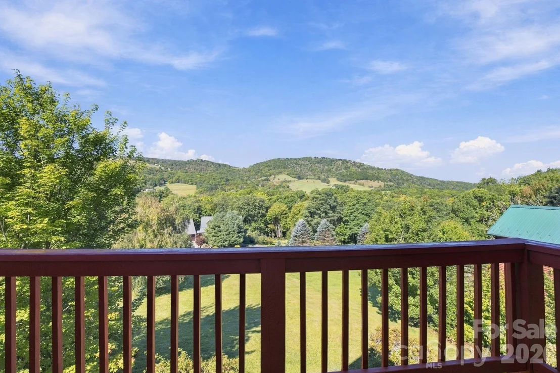 Photo of 190 Camelot Drive