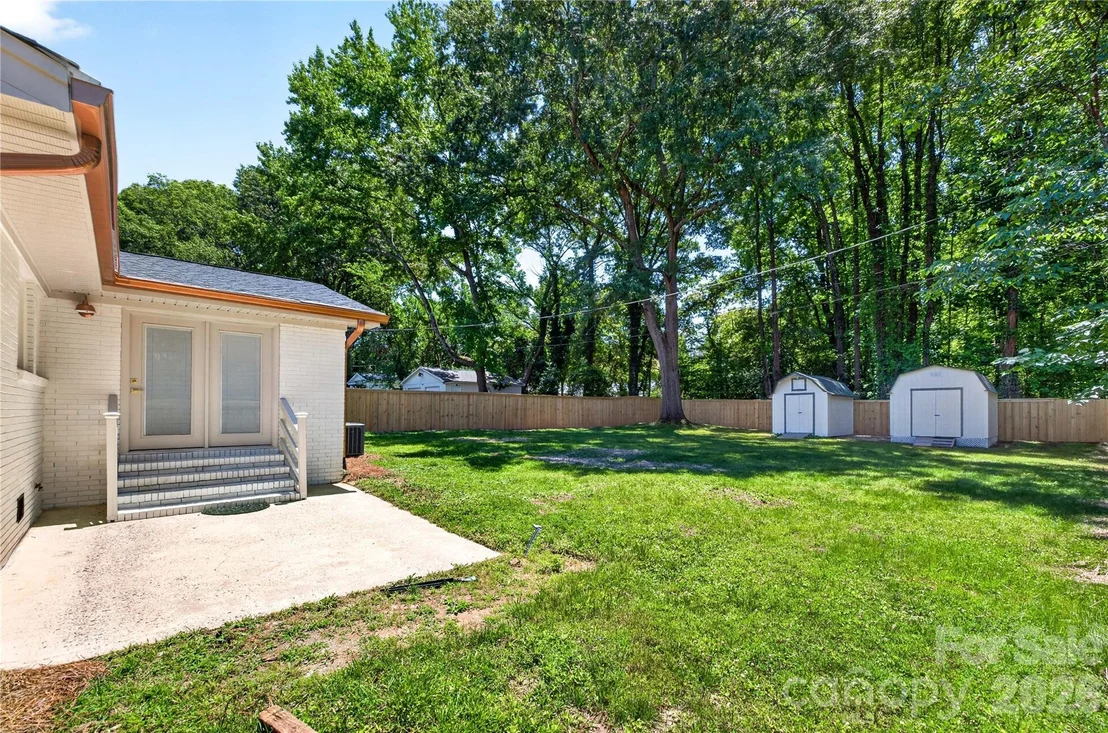 Photo of 4408 Ivanhoe Place