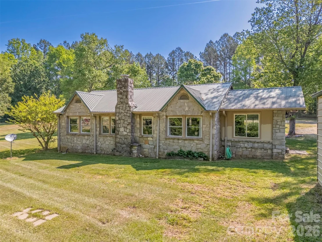 Photo of 183-185 Rubin Thorne Road