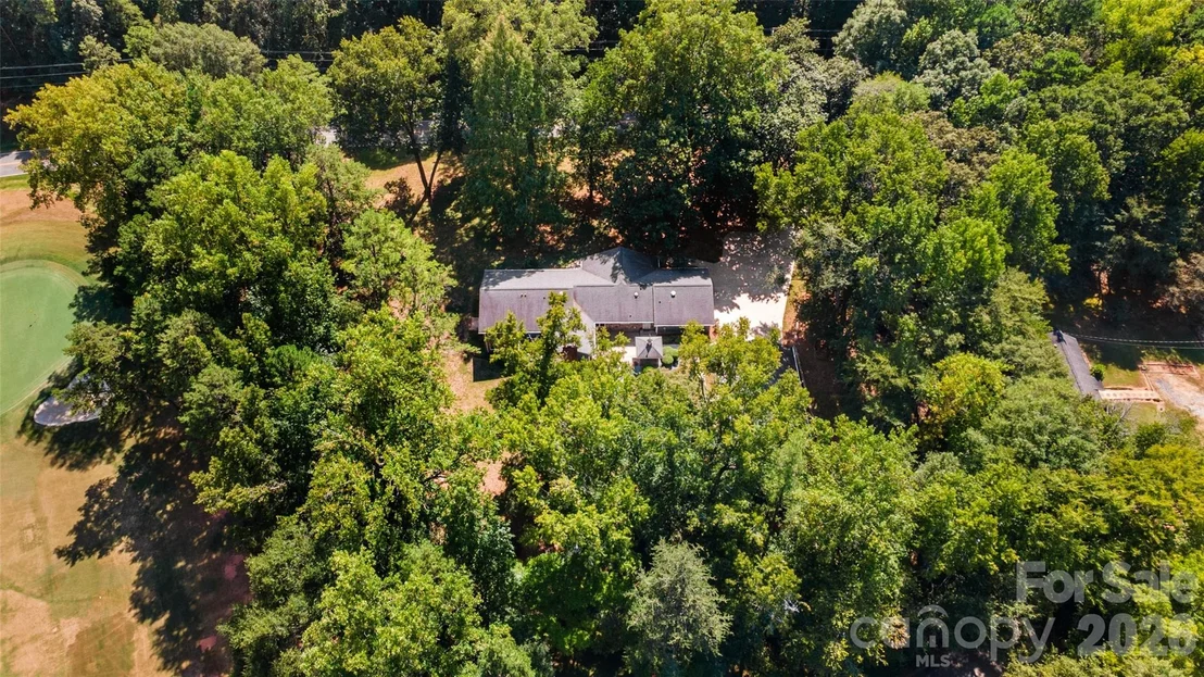 Photo of 600 Fairway Drive