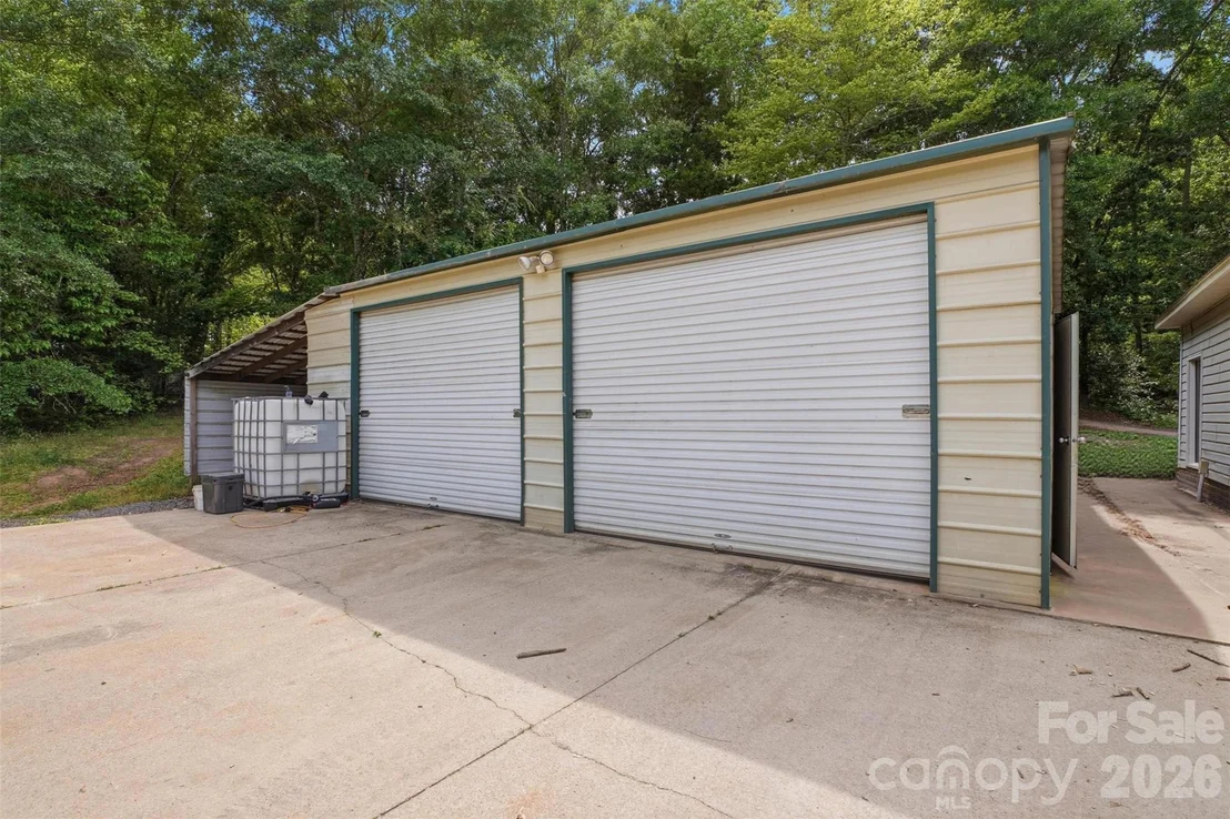 Photo of 1739 Westbrook Road