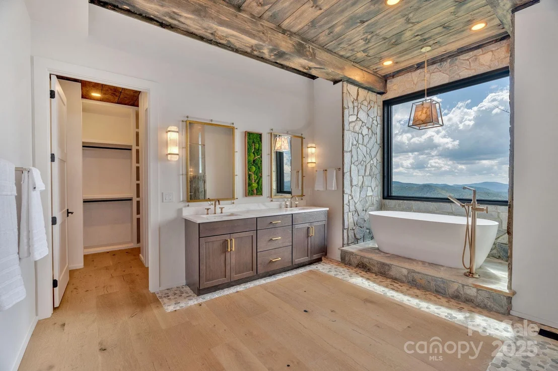 Photo of 294 Silver Eagle Trail
