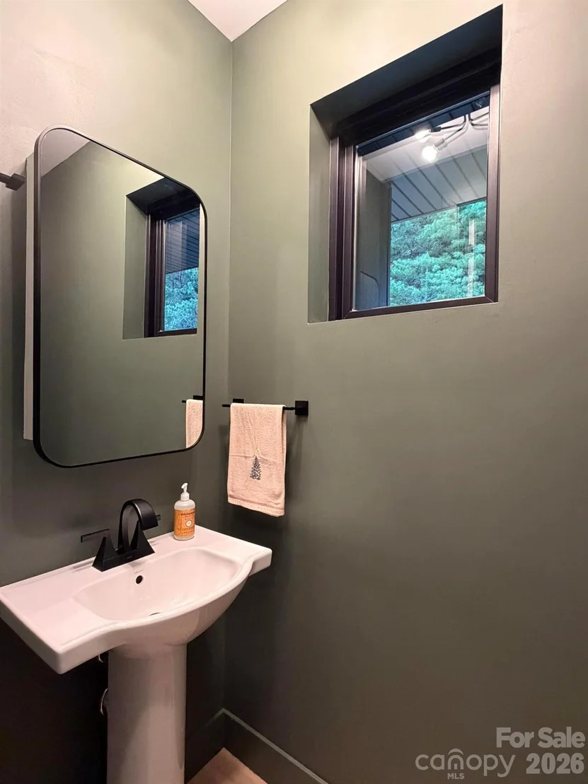 Photo of 70 Knobby Lane