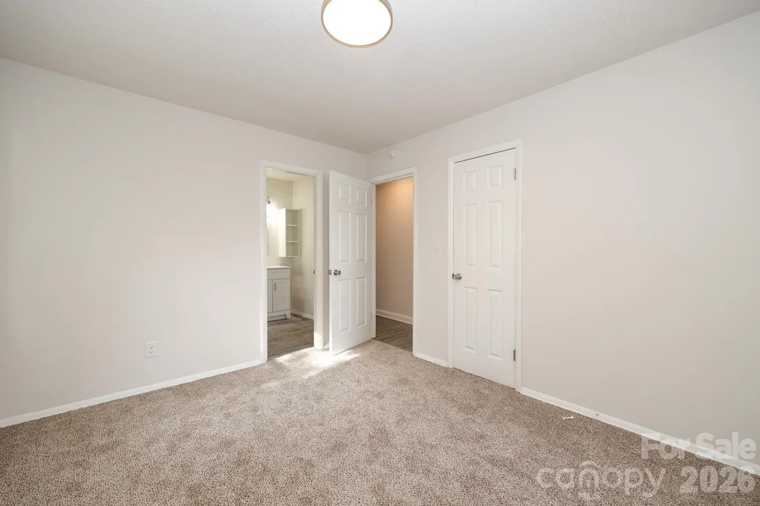 Photo of 5001 Springview Road