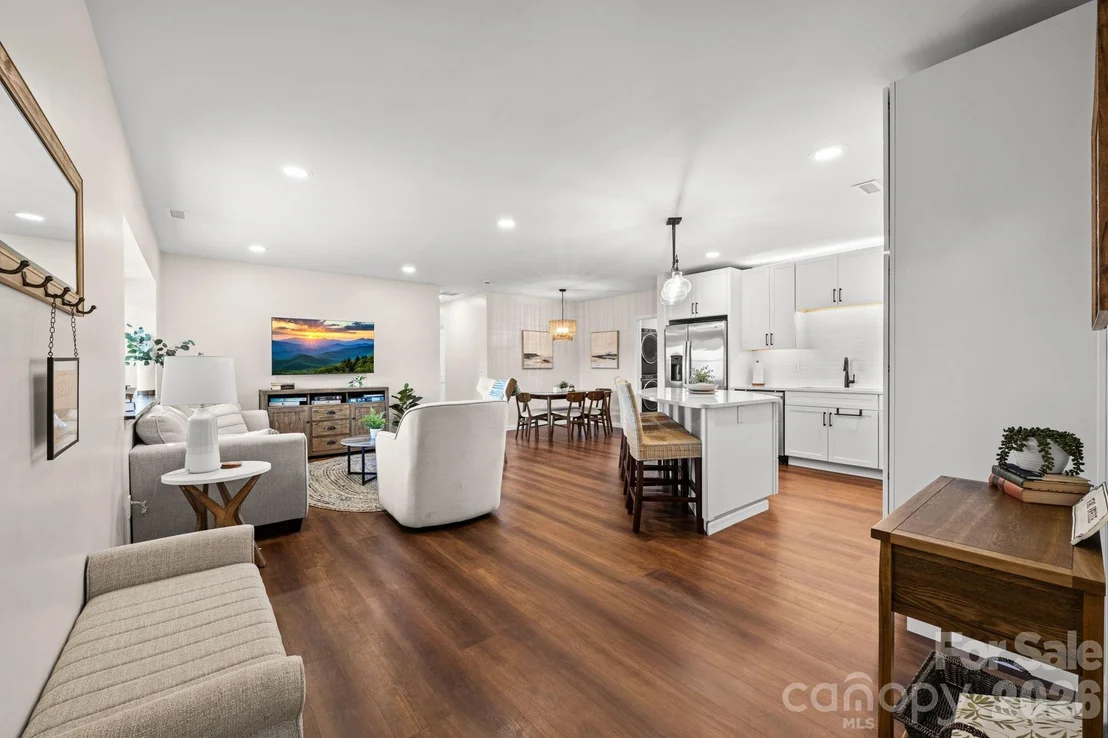 Photo of 784 Alpine Drive