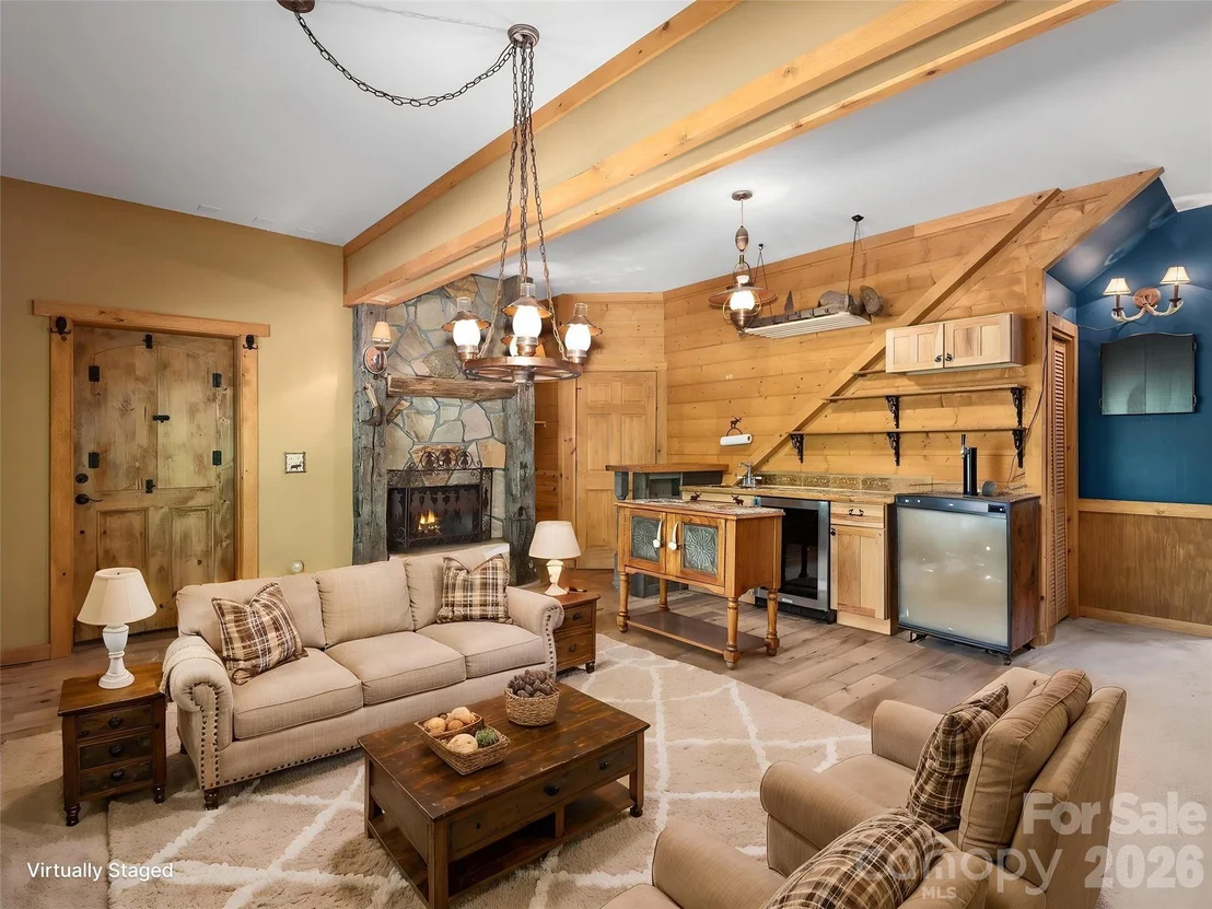 Photo of 413 Green Hills Road