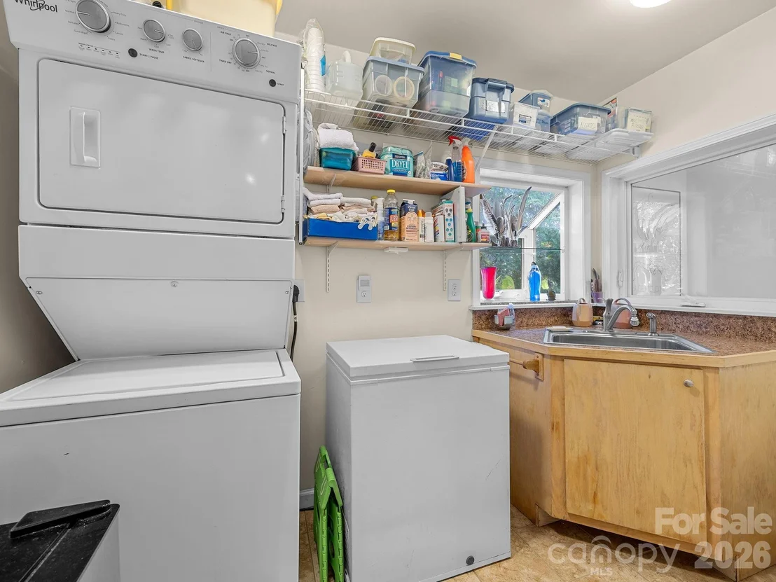 Photo of 160 Caledonia Road