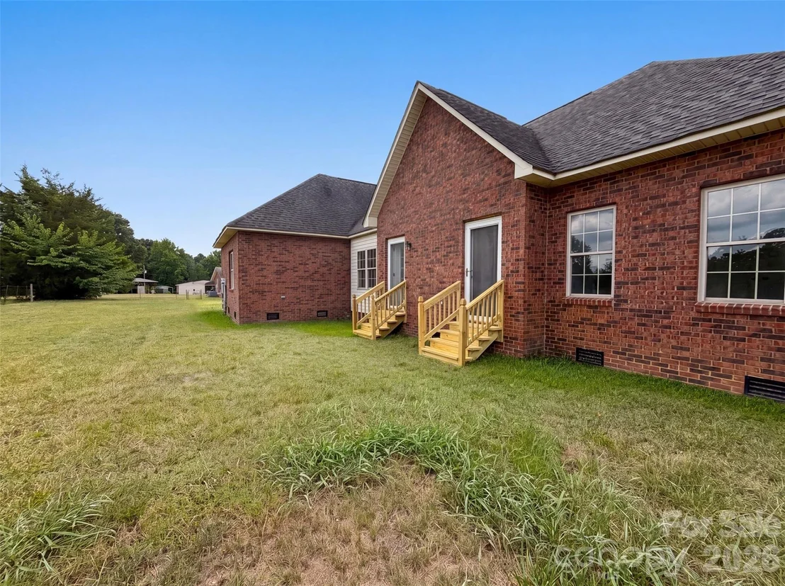 Photo of 972 Darby Road