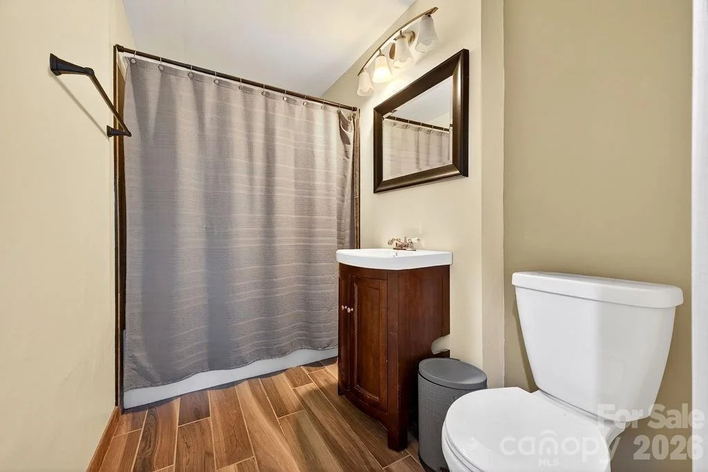 Photo of 147 Longview Drive