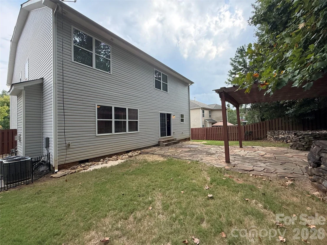 Photo of 330 Windy Pine Drive