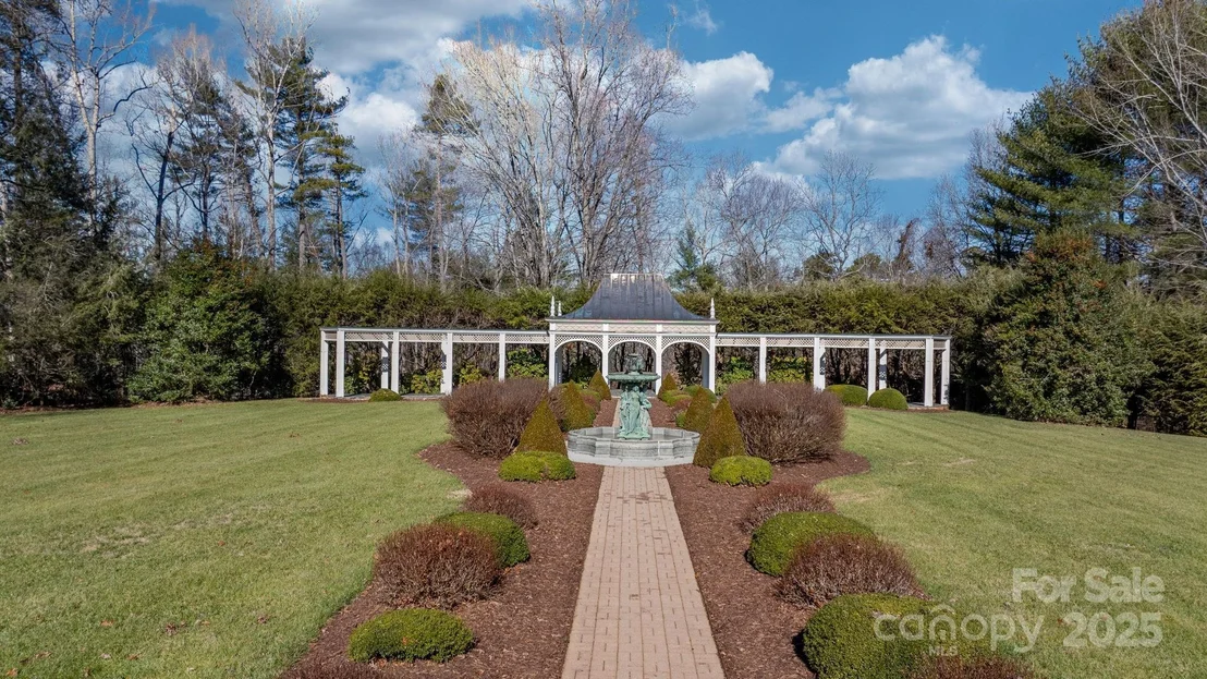 Photo of 135 Claron Place SE