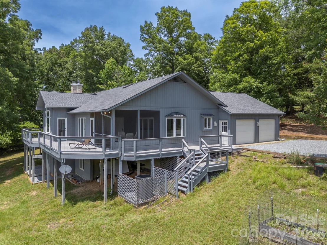 Photo of 441 Lower Ridgeview Road