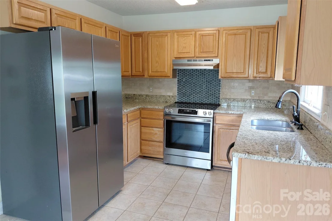 Photo of 1016 Thorncrest Drive