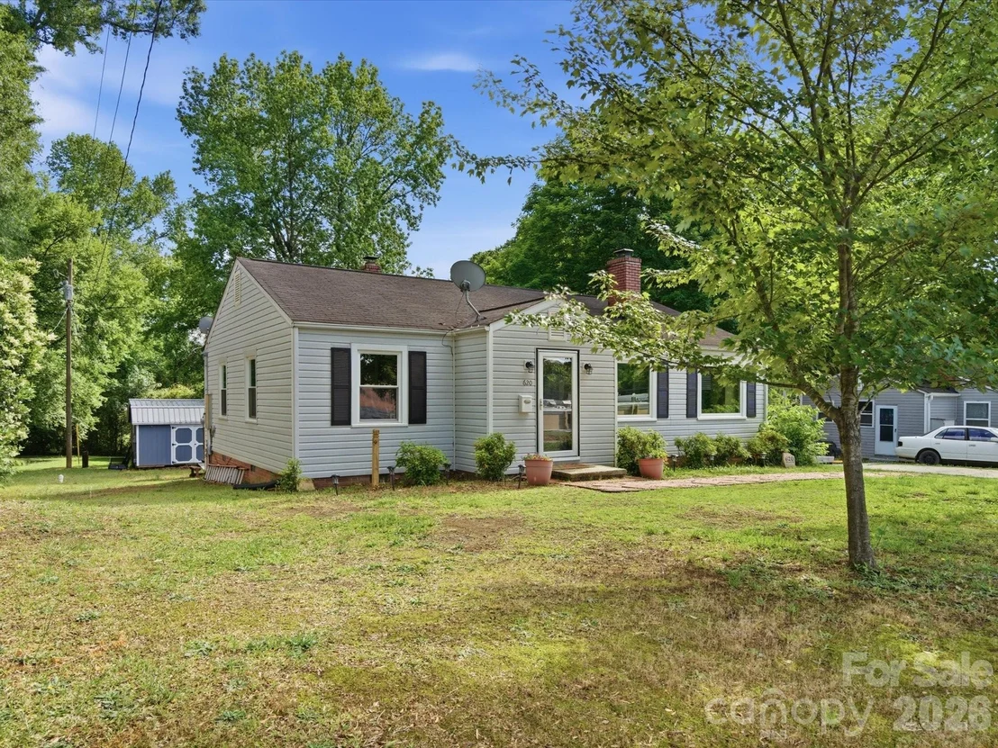 Photo of 620 Normandy Road