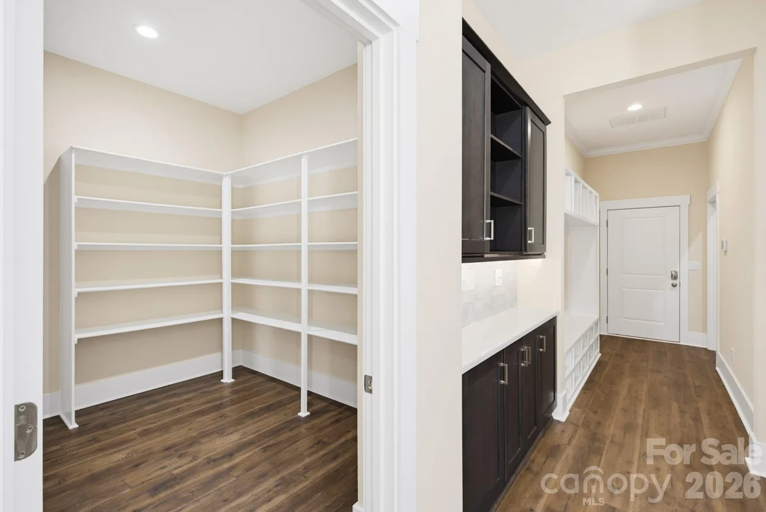Photo of 2507 Forest Lawn Drive
