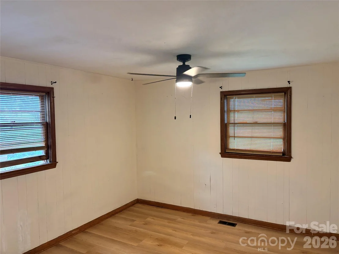 Photo of 420 Hampton Road