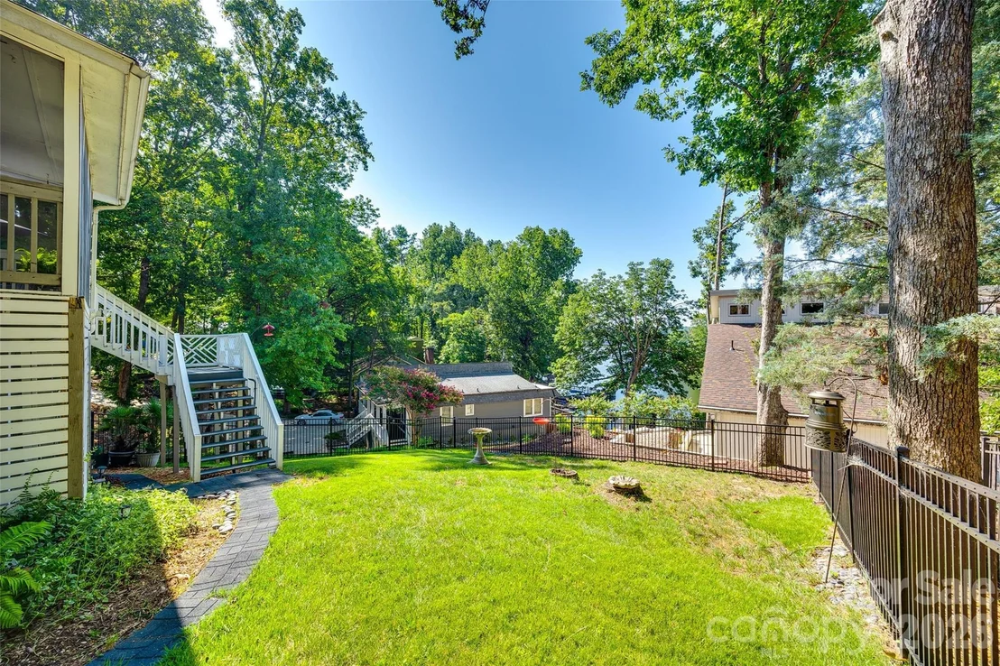 Photo of 1088 Palmyra Drive