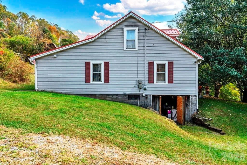 Photo of 1068 Laurel Branch Road