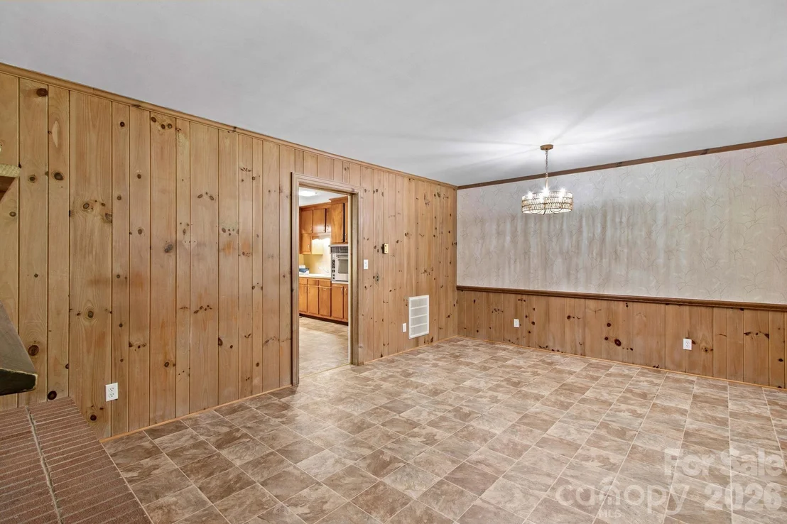 Photo of 875 Bonanza Drive