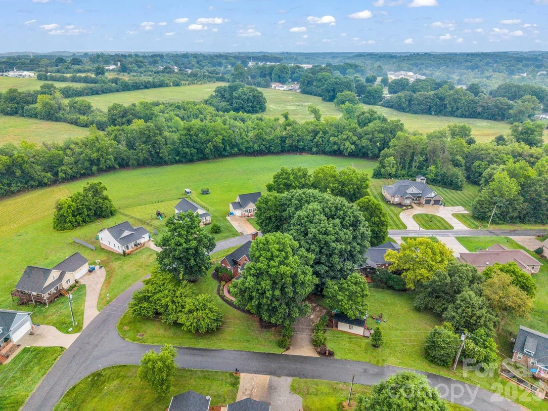 Photo of 101 Spindle Drive