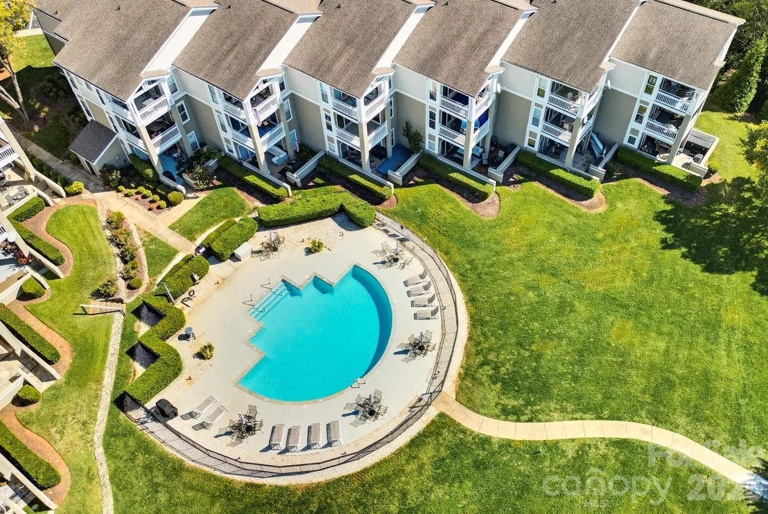 Photo of 1338 Torrence Circle