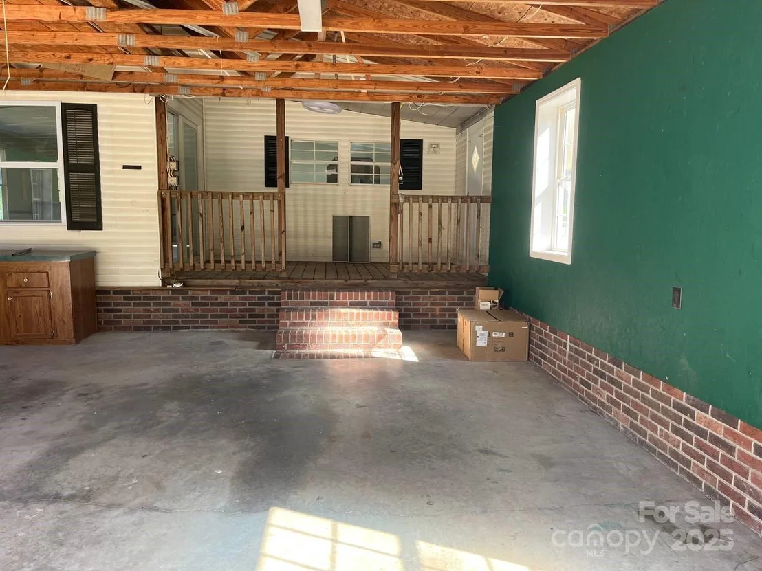 Photo of 155 Blevins Lane