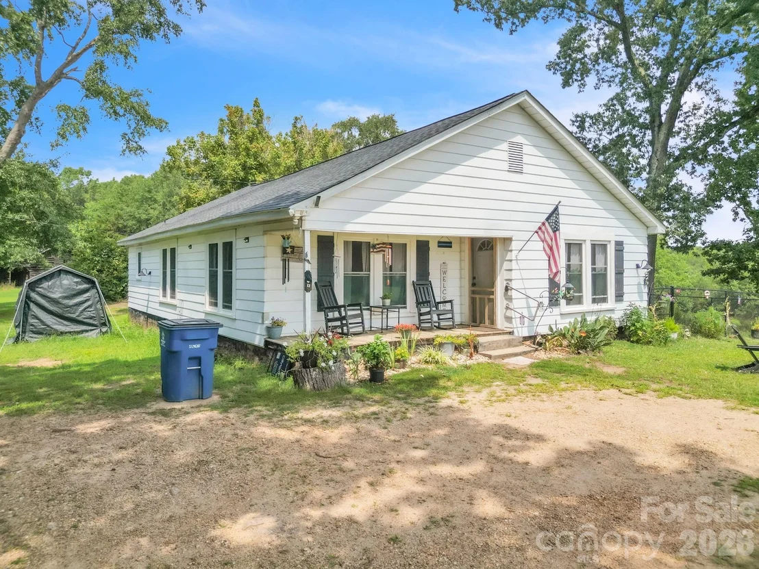 Photo of 140 Painter Road
