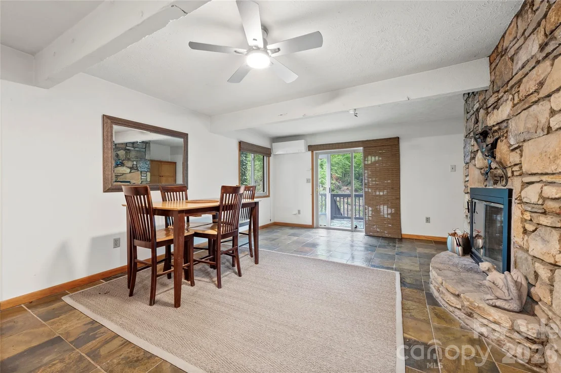 Photo of 1483 Old Fort Road