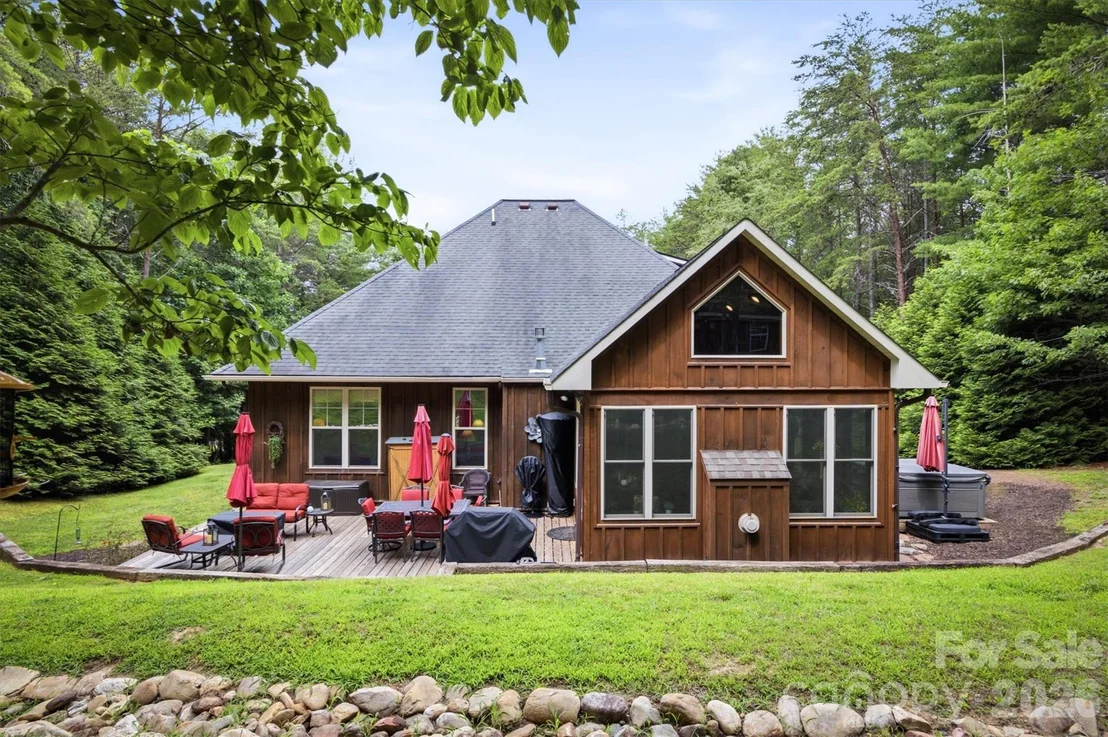 Photo of 2185 Cottage Park Road
