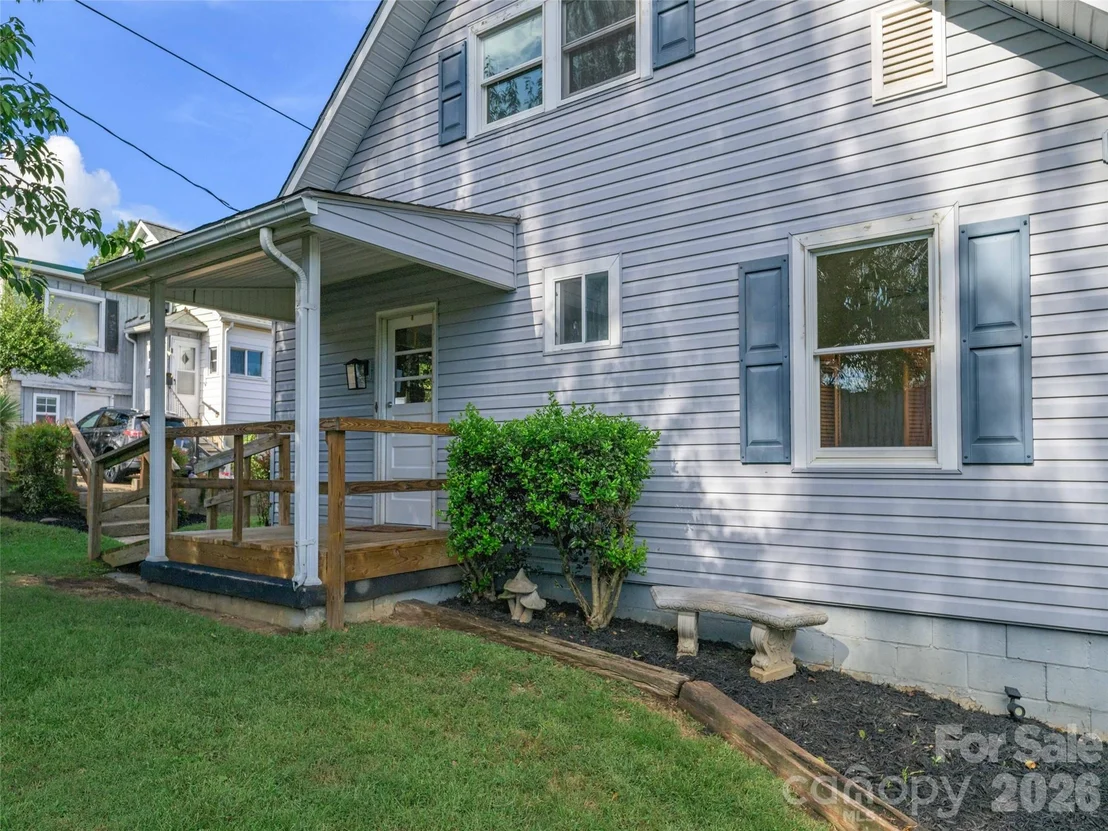 Photo of 135 Patton Avenue