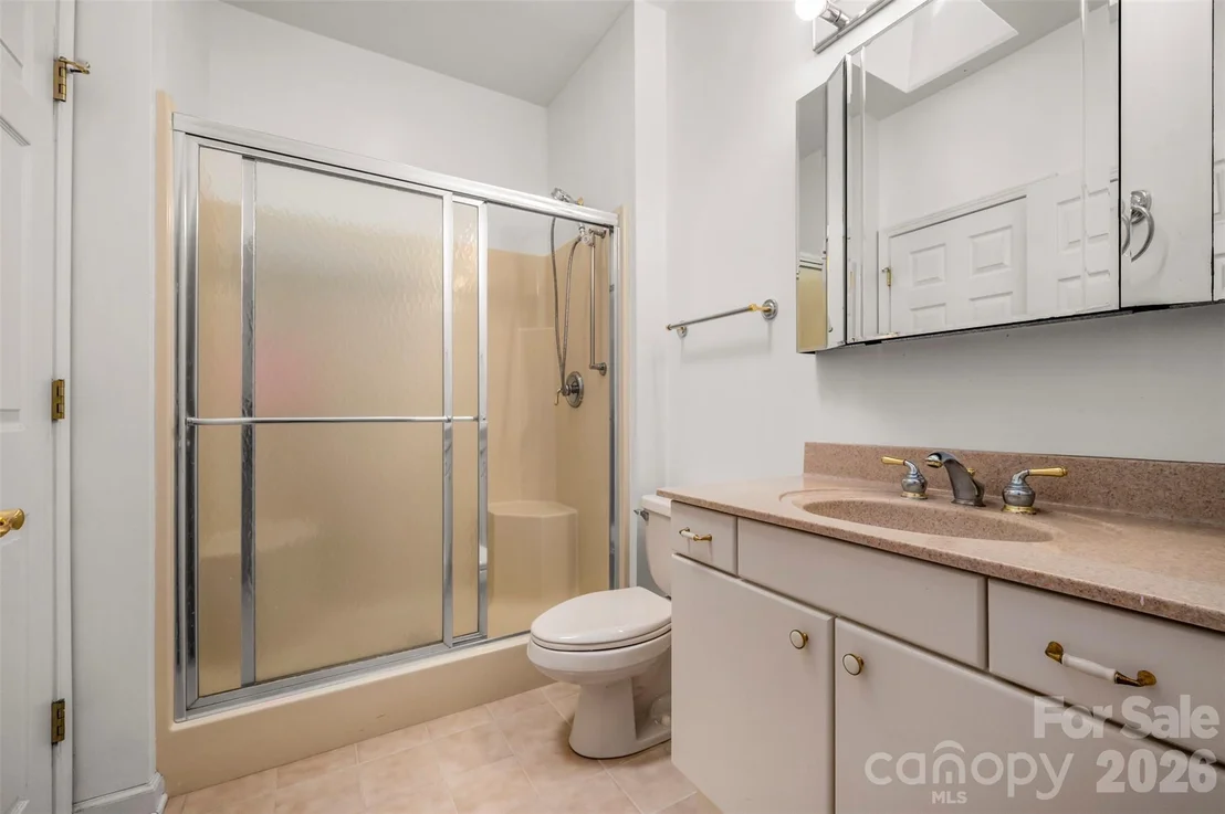 Photo of 441 Lower Ridgeview Road