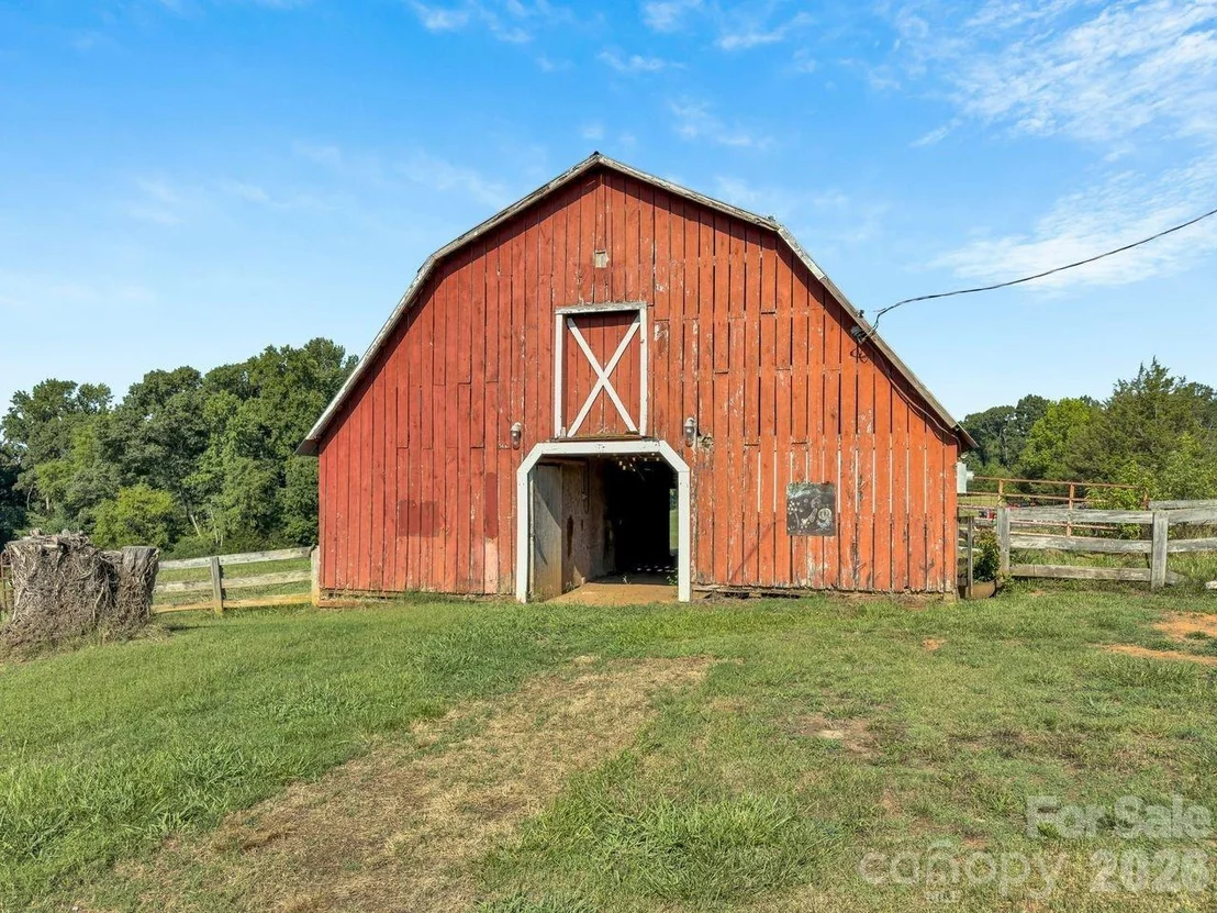 Photo of 244 Chapman Road