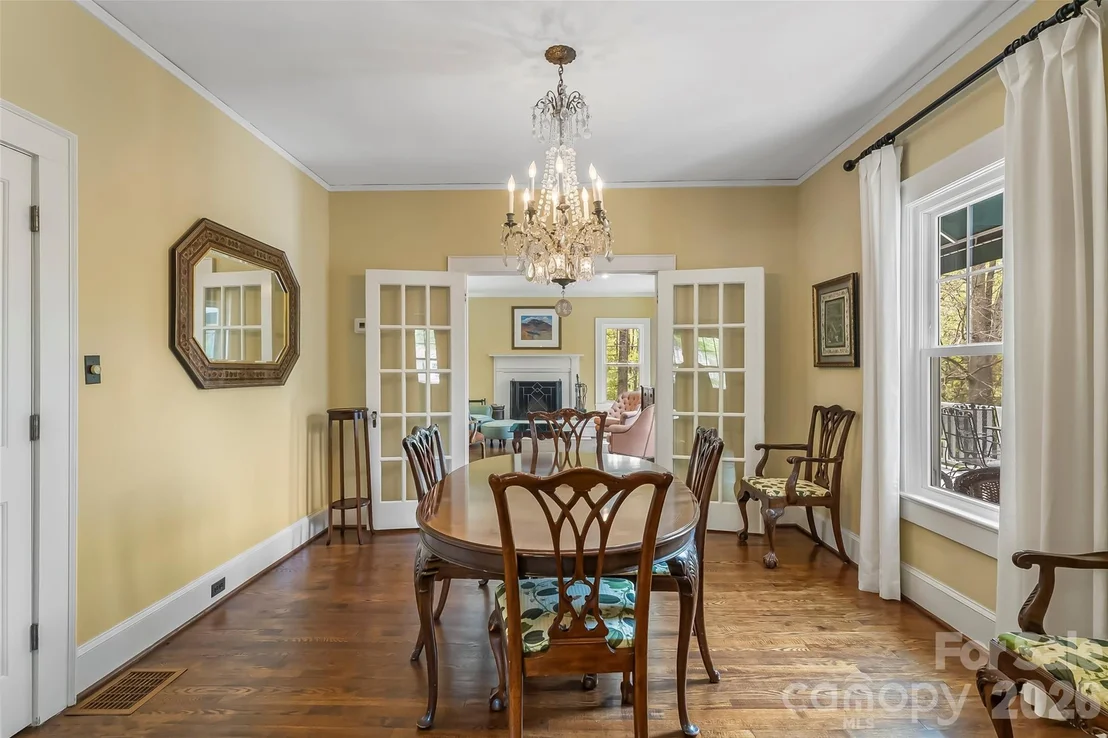 Photo of 115 Riverside Court
