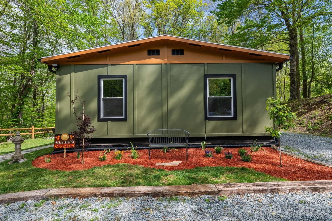 Photo of 1426 Rainbow Trail