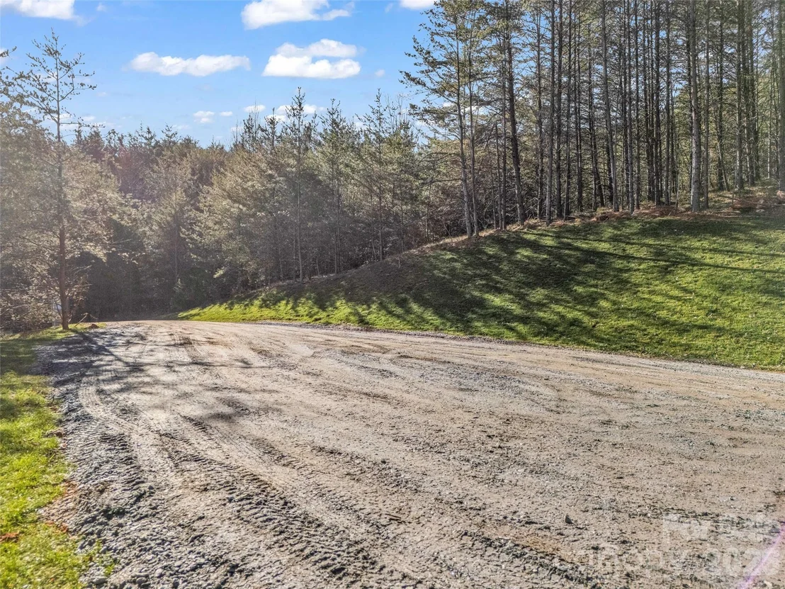 Photo of 61 Deep Gap Farm Road E