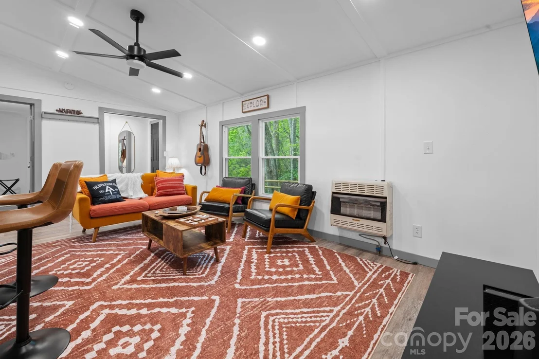 Photo of 1426 Rainbow Trail