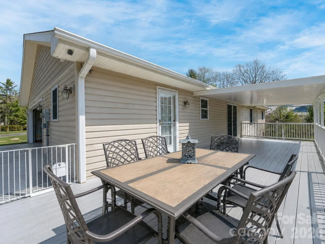 Photo of 476 Jackson Loop Road